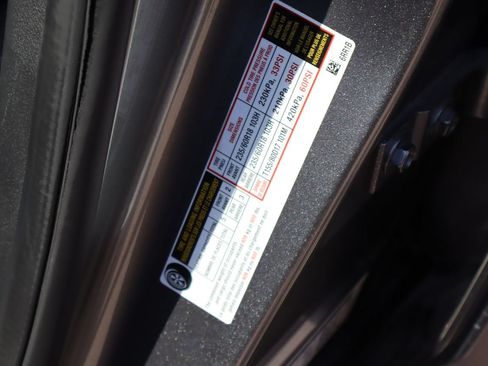 Used 2023 Nissan Rogue SV FWD image 29