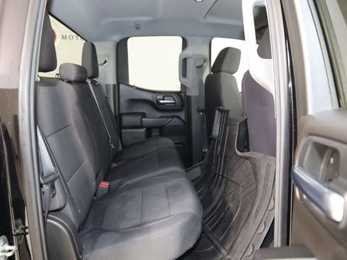 Used 2019 Chevrolet Silverado 1500 Custom Trail Boss w/ Custom Convenience Package AWD/4WD image 12