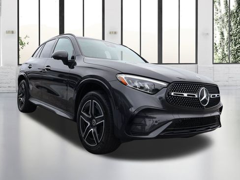 Certified 2025 Mercedes-Benz GLC 300 image 7