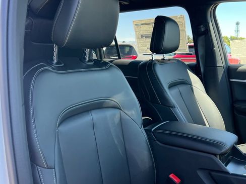 New 2026 Jeep Grand Cherokee L Limited w/ Limited Altitude Package AWD/4WD image 12