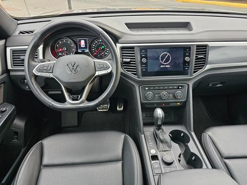 Used 2021 Volkswagen Atlas Cross Sport SE w/ Panoramic Sunroof Package AWD/4WD image 20