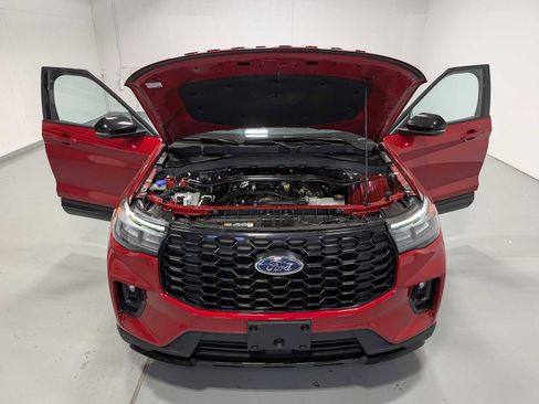 Used 2025 Ford Explorer ST-Line w/ ST-Line Street Pack AWD/4WD image 13