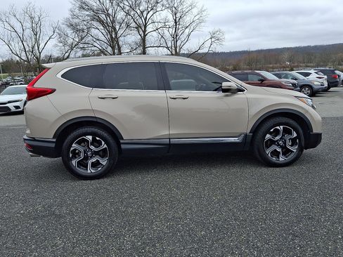 Used 2019 Honda CR-V Touring image 6