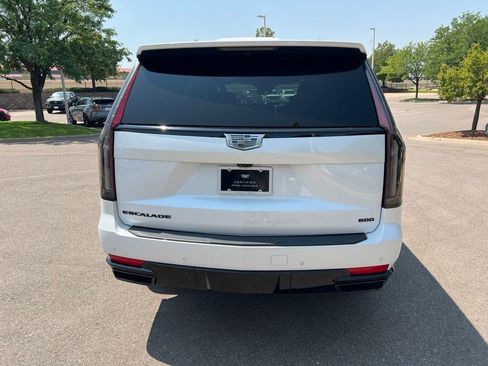 Certified 2024 Cadillac Escalade Sport Platinum w/ LPO, ONYX Package AWD/4WD image 4