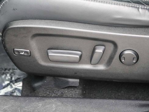 Certified 2018 Toyota Highlander SE image 19