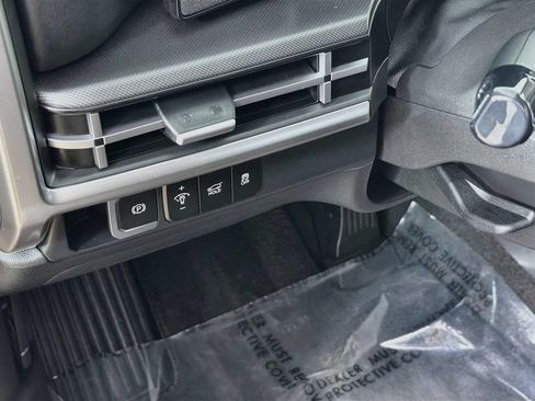Used 2024 Hyundai Santa Fe SE FWD image 10