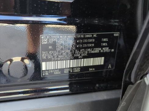 New 2025 Toyota RAV4 Limited image 28