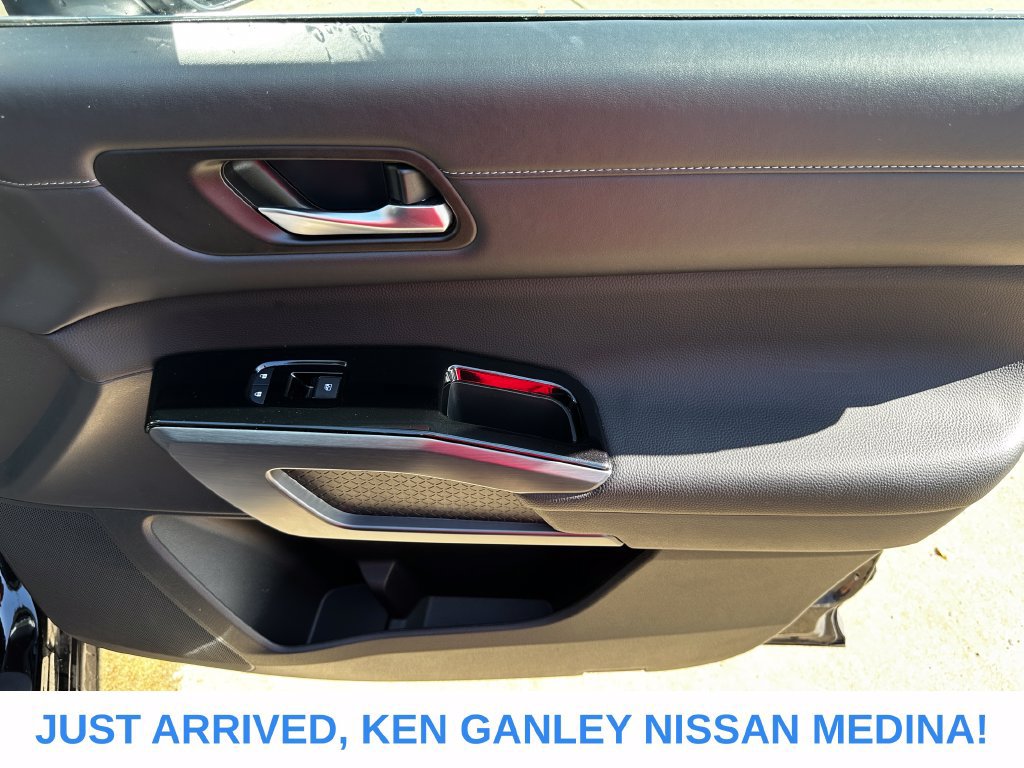 Certified 2026 Nissan Pathfinder SL AWD/4WD image 25