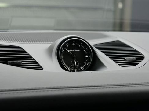 Certified 2025 Porsche Cayenne GTS image 12