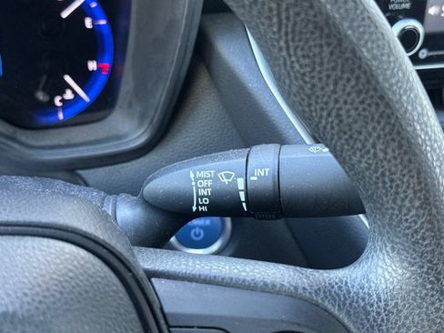 Used 2022 Toyota Corolla LE FWD image 37
