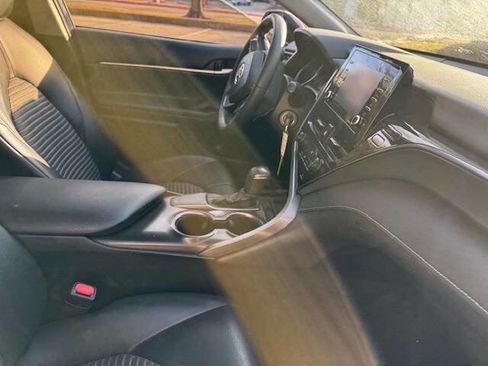 Used 2021 Toyota Camry SE image 29
