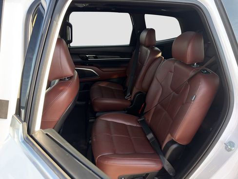 Used 2024 Kia Telluride SX image 25
