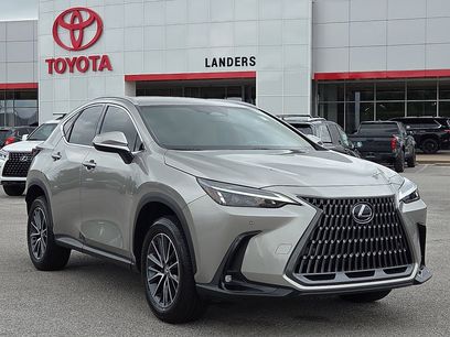 Used 2025 Lexus NX 250 FWD w/ Towing Package (2000 Lbs)