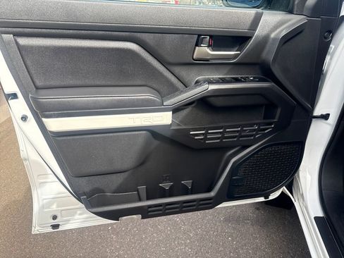 Used 2024 Toyota Tacoma TRD Sport w/ TRD Sport Upgrade Package image 10