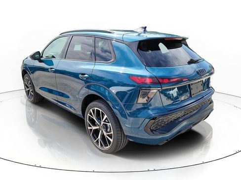 New 2026 Audi Q3 quattro 2.0T AWD/4WD image 3