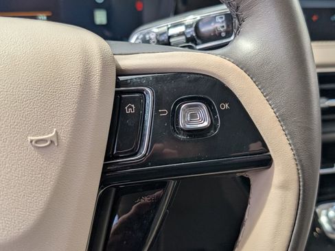 Used 2024 Lincoln Corsair Reserve image 20