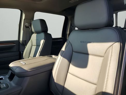 New 2025 GMC Sierra 2500 Denali w/ Denali Reserve Package image 30