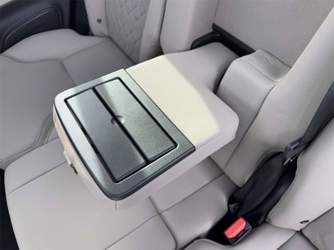 Used 2026 Volvo XC90 B6 Plus w/ Protection Package image 10