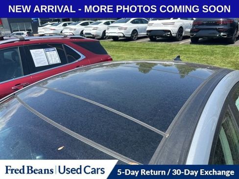 Used 2012 Hyundai Sonata Limited w/ Navigation Pkg FWD image 4