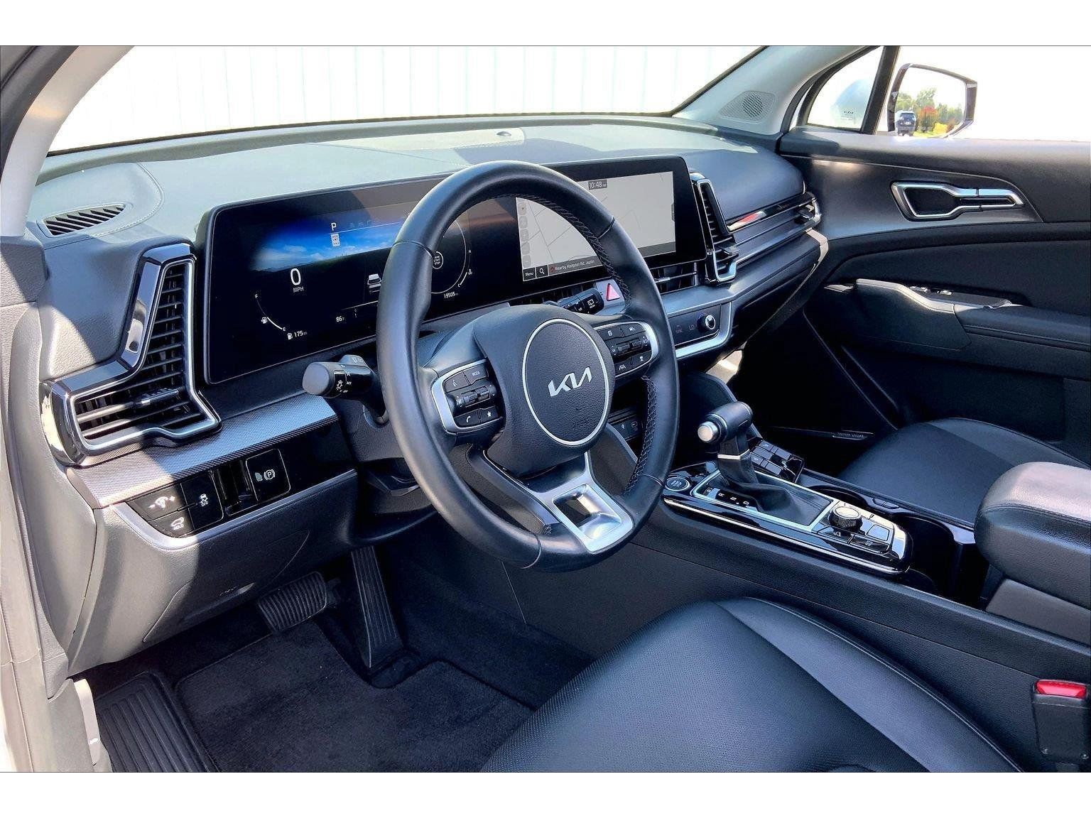 Used 2025 Kia Sportage SX FWD image 12