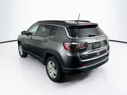 Used 2022 Jeep Compass Latitude AWD/4WD image 5