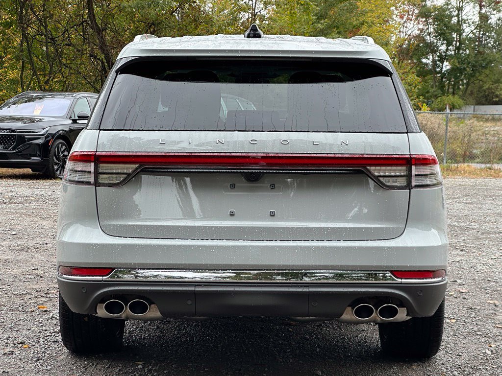 New 2027 Lincoln Aviator Reserve AWD/4WD image 4