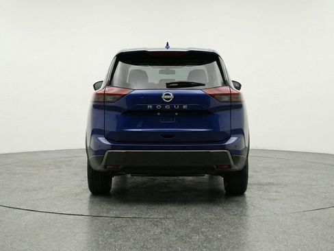 Used 2025 Nissan Rogue SV AWD/4WD image 7