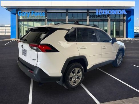 Used 2025 Toyota RAV4 XLE w/ Convenience Package FWD image 2