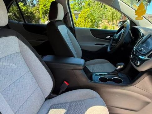 Used 2022 Chevrolet Equinox LT FWD image 9