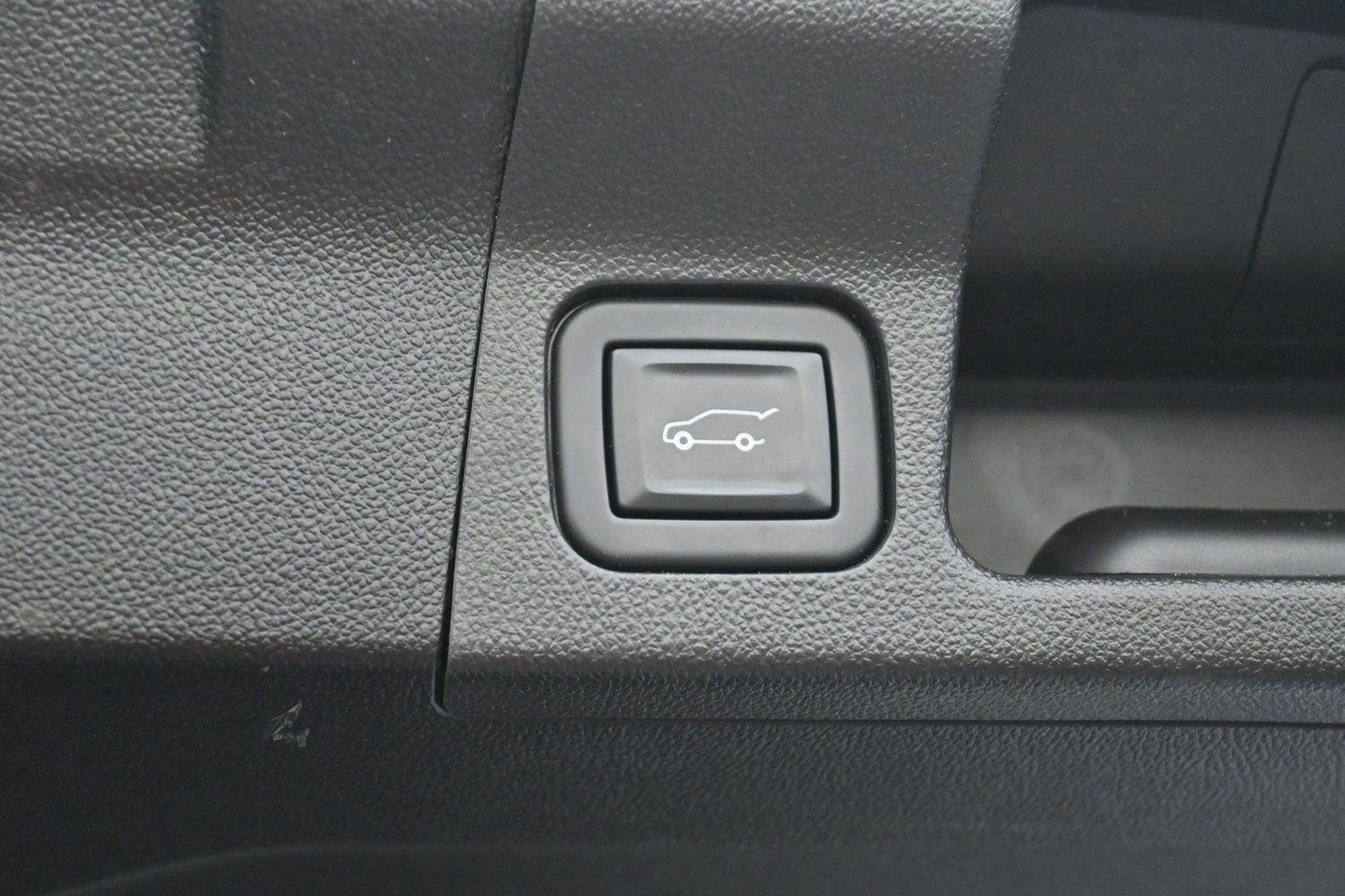 Used 2021 GMC Acadia AT4 w/ LPO, Floor Liner Package AWD/4WD image 10
