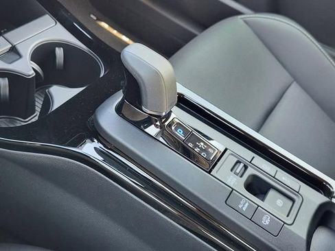 New 2026 Toyota Prius Plug-In Hybrid FWD image 15