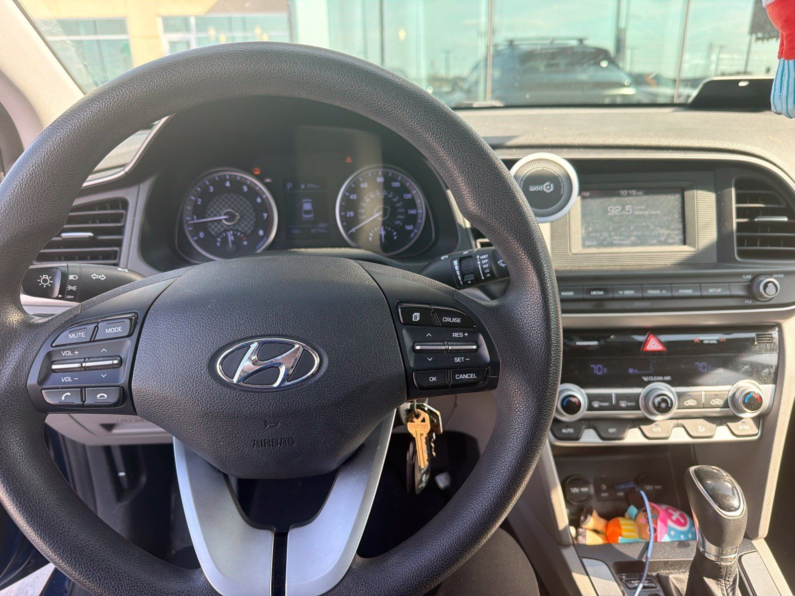 Used 2020 Hyundai Elantra SE w/ Cargo Package (C1) FWD image 9