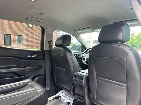 Used 2018 GMC Acadia SLT image 18