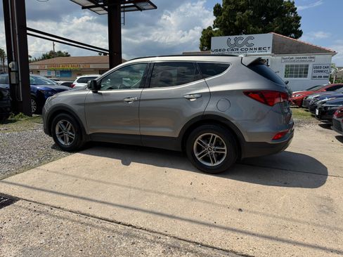 Used 2018 Hyundai Santa Fe Sport image 8