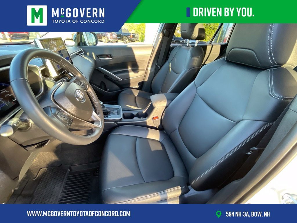 Used 2026 Toyota Corolla Cross XLE w/ Convenience Package AWD/4WD image 11