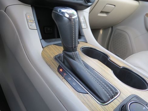 Used 2019 GMC Acadia Denali w/ Technology Package image 28