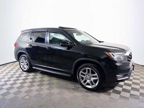 Used 2025 Honda Passport EX-L image 3