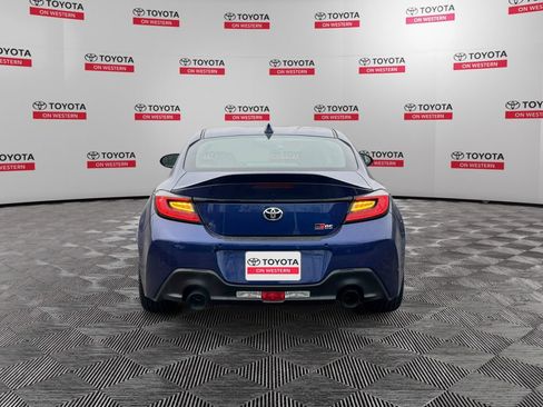 Used 2025 Toyota GR86 Premium image 4