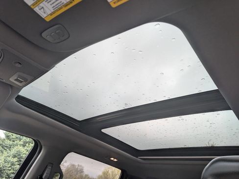 Used 2017 Ford F150 Lariat w/ Equipment Group 502A Luxury image 16