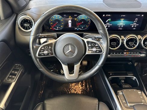 Certified 2022 Mercedes-Benz GLB 250 image 16
