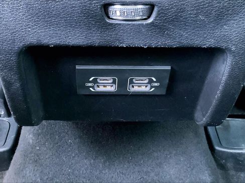 Used 2021 Jeep Cherokee Latitude Plus FWD image 36