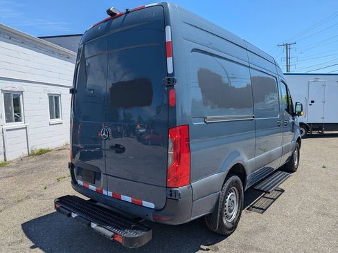 Used 2019 Mercedes-Benz Sprinter 144 image 7