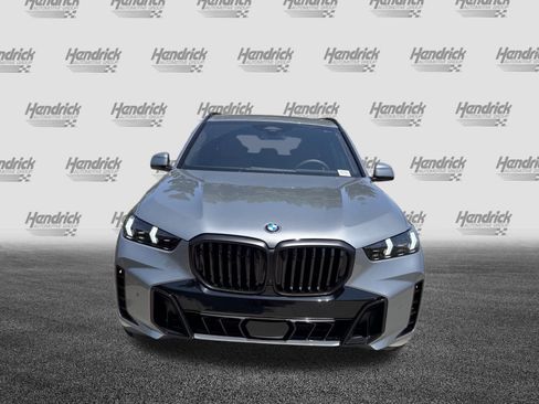 New 2026 BMW X5 xDrive40i w/ M Sport Package AWD/4WD image 3