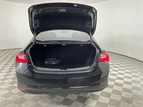 Used 2023 Chevrolet Malibu LT FWD image 8