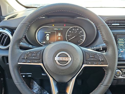 New 2025 Nissan Versa SR w/ Trunk Package image 13