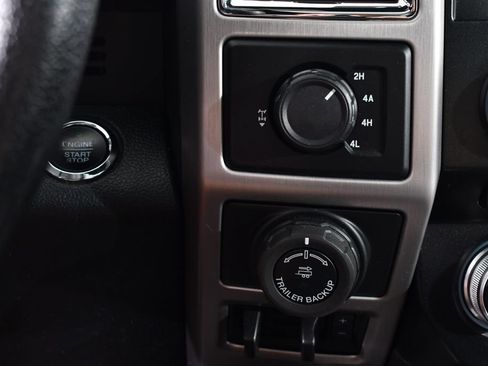 Used 2016 Ford F150 Platinum w/ Equipment Group 701A Luxury AWD/4WD image 28
