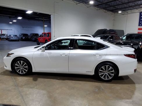 Used 2021 Lexus ES 300h w/ Premium Package FWD image 13