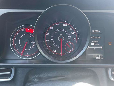 Used 2022 Hyundai Elantra SEL FWD image 19