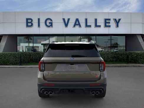 New 2026 Ford Explorer ST w/ Sun And Sound Package image 5