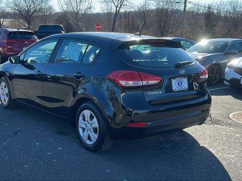 Used 2017 Kia Forte LX image 4